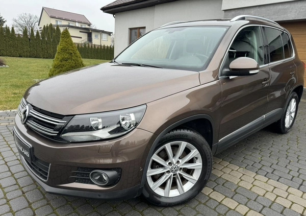 Volkswagen Tiguan cena 46900 przebieg: 229112, rok produkcji 2011 z Drobin małe 379